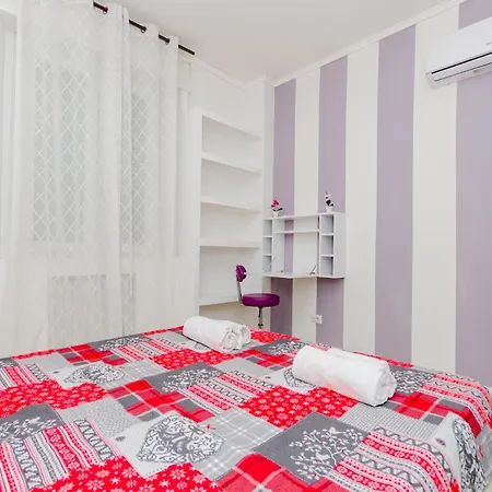 Lugano Home Apartman *