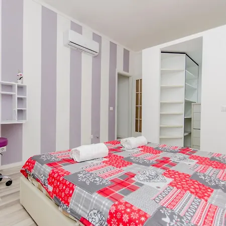 Lugano Home Apartman *